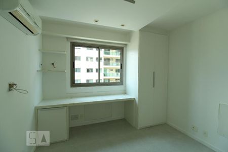 Apartamento à venda com 97m², 3 quartos e 1 vagaQuarto 2