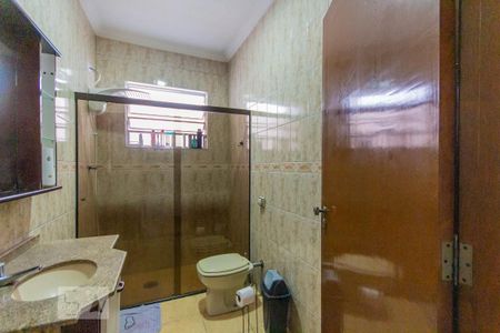 Casa à venda com 175m², 3 quartos e 2 vagasBanheiro