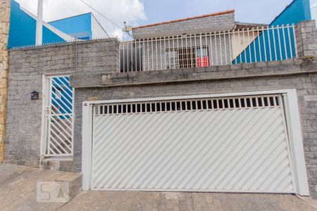 Casa à venda com 175m², 3 quartos e 2 vagasFachada