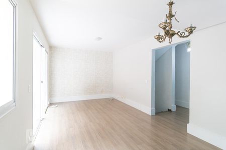 Sala de casa de condomínio à venda com 4 quartos, 220m² em Vila São Silvestre, São Paulo