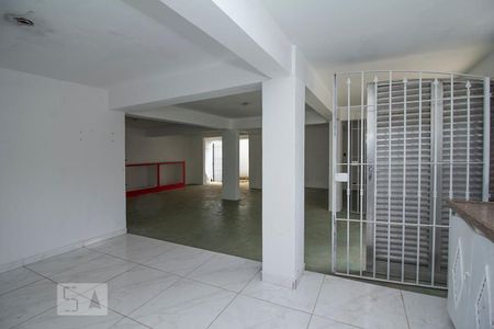 Casa à venda com 239m², 3 quartos e 3 vagas Casa à venda com 239m², 3 quartos e 3 vagasGaragem