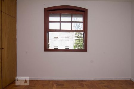 Casa à venda com 239m², 3 quartos e 3 vagas Casa à venda com 239m², 3 quartos e 3 vagasQuarto 3