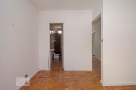 Casa à venda com 239m², 3 quartos e 3 vagas Casa à venda com 239m², 3 quartos e 3 vagasQuarto Suíte