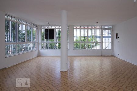 Casa à venda com 239m², 3 quartos e 3 vagas Casa à venda com 239m², 3 quartos e 3 vagasSala 2