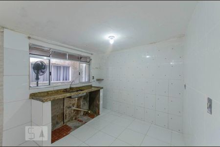 Sala e Cozinha Integrada de casa para alugar com 2 quartos, 85m² em Jardim Artur Alvim, São Paulo