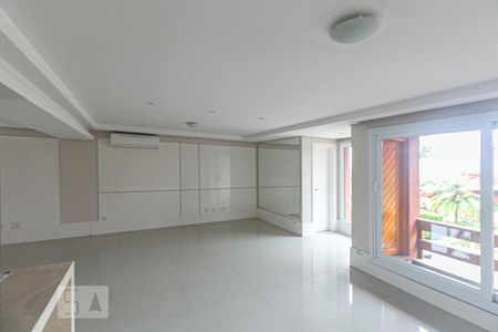 Casa de condomínio à venda com 384m², 3 quartos e 3 vagasSala