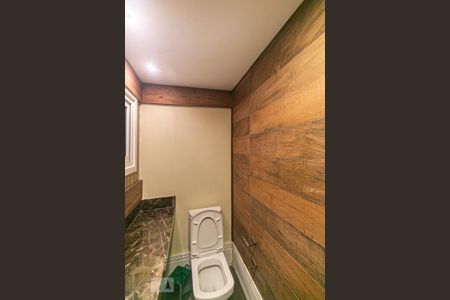 Casa de condomínio à venda com 384m², 3 quartos e 3 vagasBanheiro 