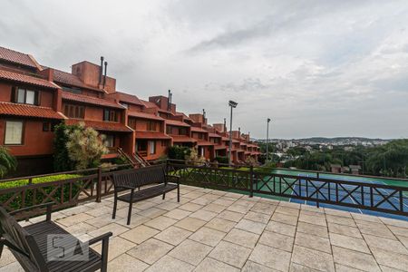 Casa de condomínio à venda com 384m², 3 quartos e 3 vagasFachada