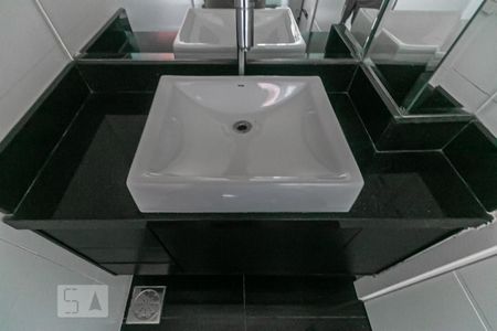 Casa de condomínio à venda com 384m², 3 quartos e 3 vagasBanheiro