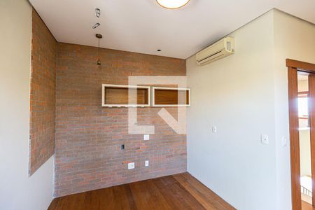 Casa de condomínio à venda com 554m², 4 quartos e 4 vagas Casa de condomínio à venda com 554m², 4 quartos e 4 vagasQuarto 4