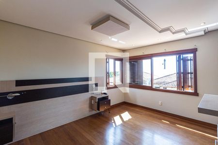 Casa de condomínio à venda com 554m², 4 quartos e 4 vagas Casa de condomínio à venda com 554m², 4 quartos e 4 vagasQuarto 1