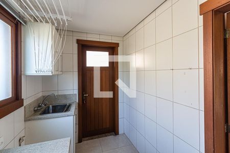 Casa de condomínio à venda com 554m², 4 quartos e 4 vagas Casa de condomínio à venda com 554m², 4 quartos e 4 vagasÁrea de Serviço