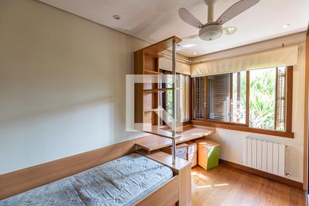 Casa de condomínio à venda com 554m², 4 quartos e 4 vagas Casa de condomínio à venda com 554m², 4 quartos e 4 vagasQuarto 3