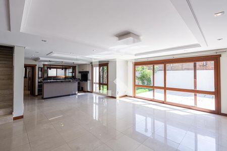 Sala de casa de condomínio à venda com 4 quartos, 554m² em Vila Assunção, Porto Alegre