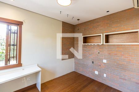 Casa de condomínio à venda com 554m², 4 quartos e 4 vagas Casa de condomínio à venda com 554m², 4 quartos e 4 vagasQuarto 4