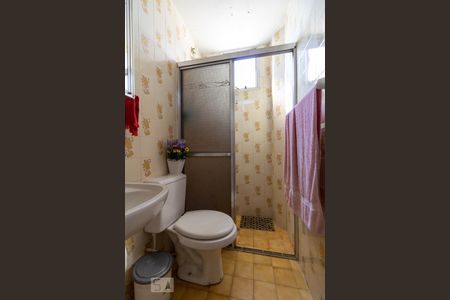 Banheiro de apartamento à venda com 1 quarto, 33m² em Vila Butantã, São Paulo