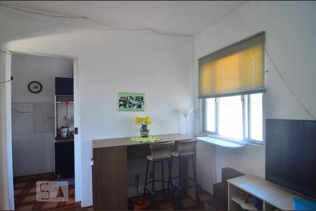 Sala de apartamento à venda com 1 quarto, 48m² em Guajuviras, Canoas