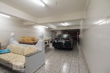Casa à venda com 235m², 3 quartos e 4 vagasGaragem e Salão de festas 