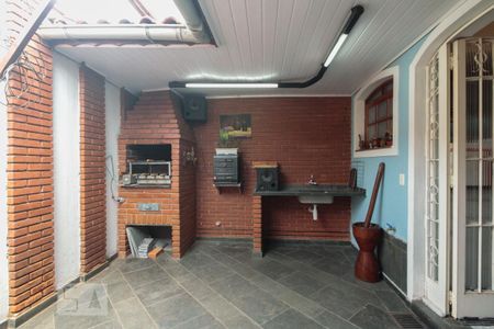 Casa à venda com 235m², 3 quartos e 4 vagasChurrasqueira 