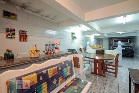 Casa à venda com 235m², 3 quartos e 4 vagasGaragem e Salão de festas 