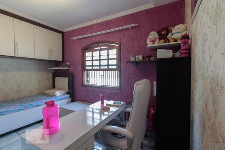 Casa à venda com 235m², 3 quartos e 4 vagasQuarto 2