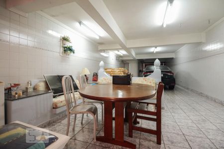 Casa à venda com 235m², 3 quartos e 4 vagasGaragem e Salão de festas 
