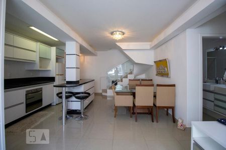 Sala de apartamento para alugar com 3 quartos, 110m² em Carvoeira, Florianópolis