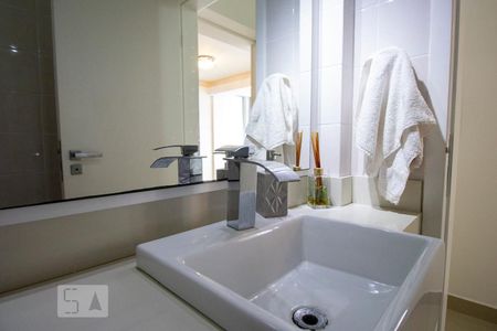 Apartamento para alugar com 110m², 3 quartos e 2 vagasBanheiro 02