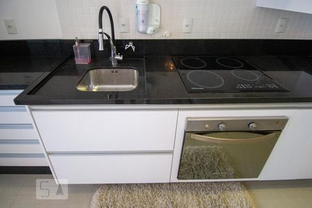 Cozinha de apartamento para alugar com 3 quartos, 110m² em Carvoeira, Florianópolis