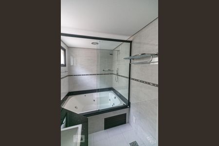 Apartamento à venda com 200m², 3 quartos e 5 vagas Apartamento à venda com 200m², 3 quartos e 5 vagasBanheiro