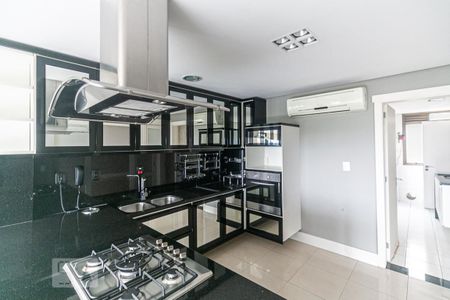 Apartamento à venda com 200m², 3 quartos e 5 vagas Apartamento à venda com 200m², 3 quartos e 5 vagasCozinha
