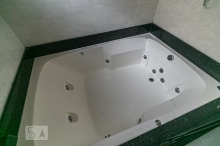 Apartamento à venda com 200m², 3 quartos e 5 vagas Apartamento à venda com 200m², 3 quartos e 5 vagasBanheiro