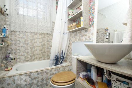 Casa para alugar com 140m², 2 quartos e sem vagaBanheiro da Suíte