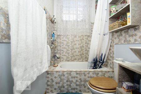 Casa para alugar com 140m², 2 quartos e sem vagaBanheiro da Suíte