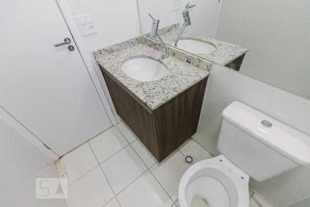 Apartamento para alugar com 71m², 2 quartos e 2 vagas Apartamento para alugar com 71m², 2 quartos e 2 vagasBanheiro da Suíte 1