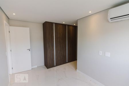 Suíte 1 de apartamento para alugar com 2 quartos, 71m² em Vila Ipojuca, São Paulo