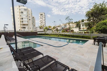 Apartamento para alugar com 71m², 2 quartos e 2 vagas Apartamento para alugar com 71m², 2 quartos e 2 vagasPiscina
