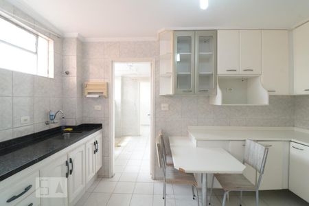 Apartamento à venda com 106m², 3 quartos e sem vagaCozinha 