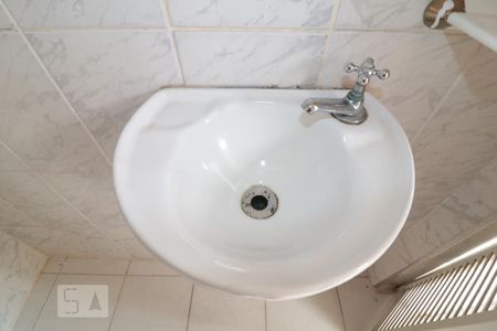 Apartamento à venda com 106m², 3 quartos e sem vagaBanheiro de Serviço - pia