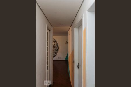 corredor de apartamento à venda com 3 quartos, 74m² em Jardim Independência, São Paulo