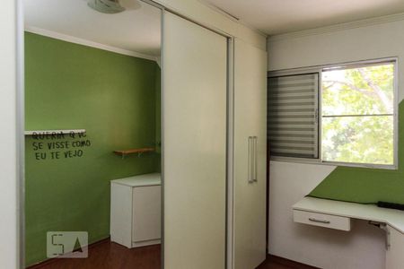 Quarto de apartamento à venda com 3 quartos, 74m² em Jardim Independência, São Paulo