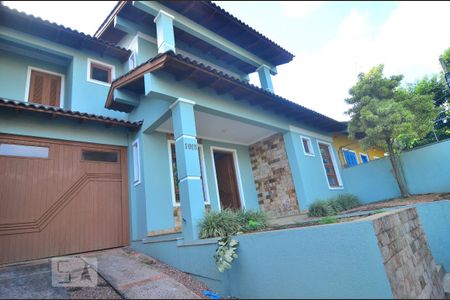 Casa à venda com 250m², 3 quartos e 2 vagasPátio