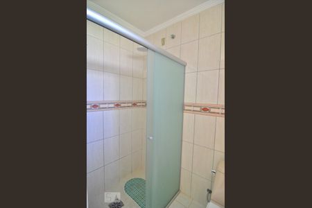 Banheiro Suíte de casa à venda com 3 quartos, 250m² em Estância Velha, Canoas