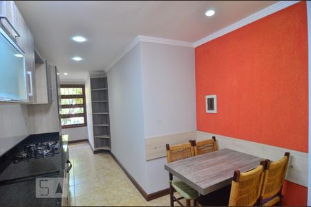 Casa à venda com 250m², 3 quartos e 2 vagasCozinha