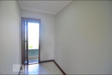 Closet de casa à venda com 3 quartos, 250m² em Estância Velha, Canoas