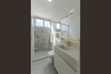 Banheiro de apartamento para alugar com 1 quarto, 40m² em Cerqueira César, São Paulo