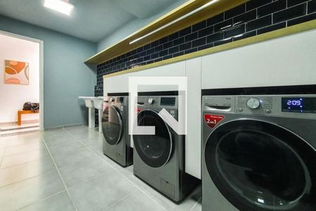 Apartamento à venda com 31m², 2 quartos e sem vagaÁrea comum - Lavanderia