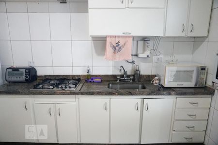 Casa à venda com 300m², 2 quartos e 2 vagasCozinha