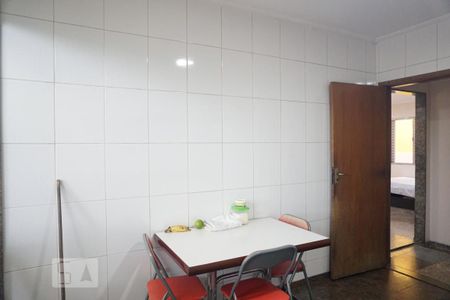 Casa à venda com 300m², 2 quartos e 2 vagasCozinha