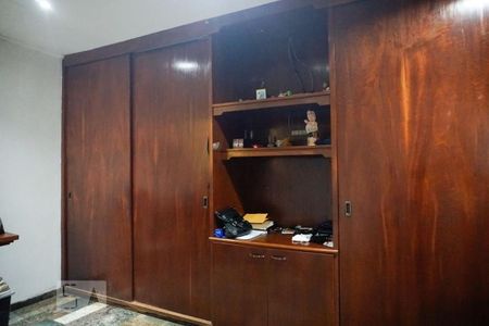 Casa à venda com 300m², 2 quartos e 2 vagasQuarto